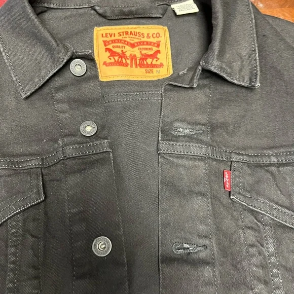 Levi Strauss & Co. Men's Black Denim Jacket - Picture 3 of 14